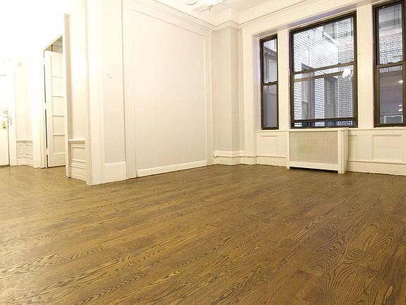 3rd image of 162 W 54th St APT 11B