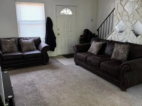 36 Edinshire Rd, Sicklerville, NJ 08081