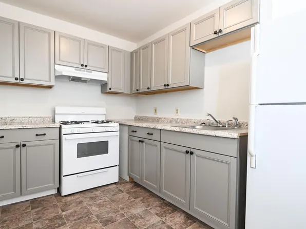 523 E 8th St, Wilmington, DE 19801