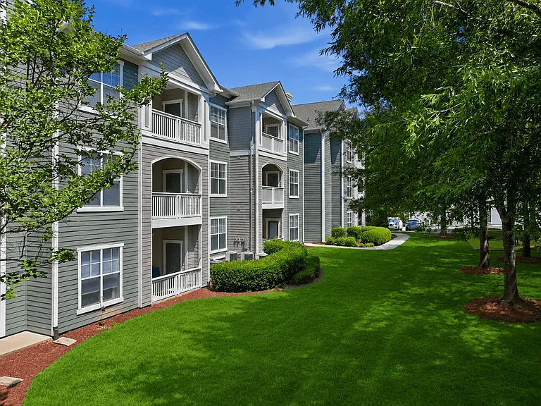 Alden Place at South Square — Photo 41