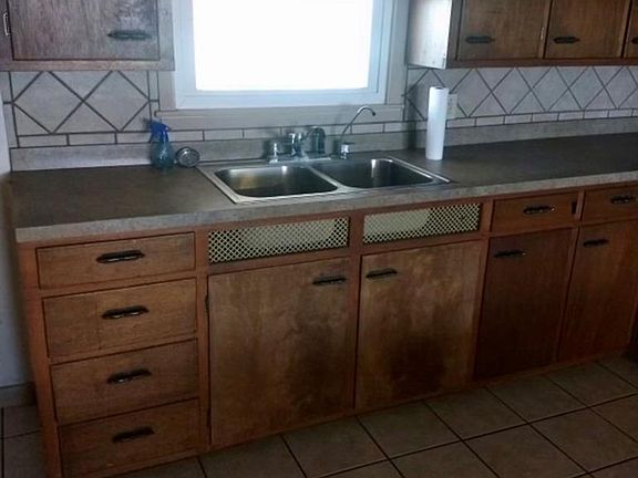 3rd image of 2531 N Torrance Ave