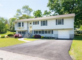 7 Gilbert Dr, Glenwood, NJ 07418