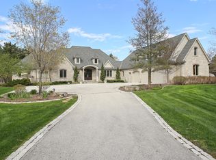 9712 N Range Line Rd, Mequon, WI 53092