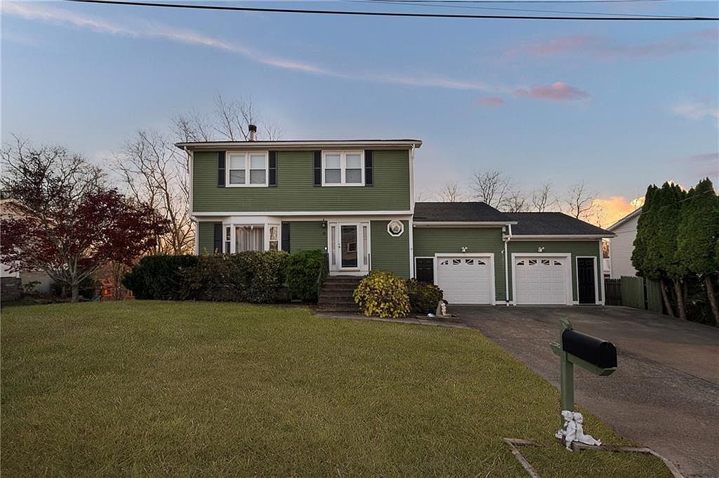 9 Hill St, North Providence, RI 02904 | Zillow