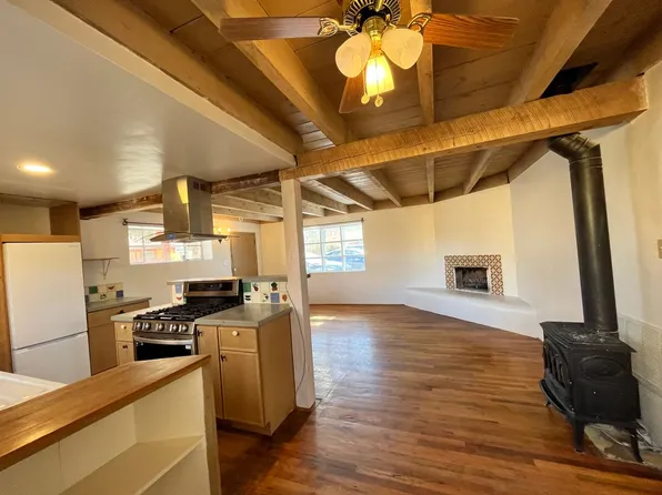 410 Liebert St, Taos, NM 87571