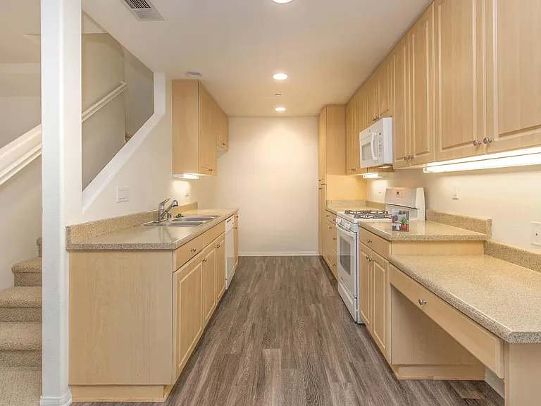 Arbor Lane Apartment Homes — Photo 35