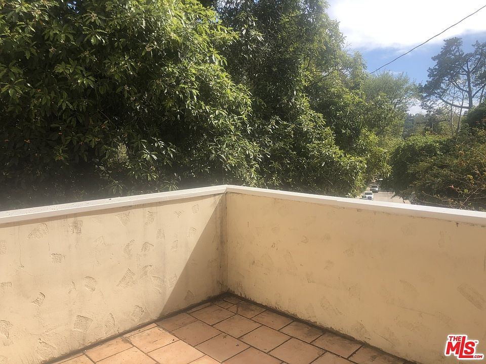 1st image of 2301 Beverly Glen Pl APT 2
