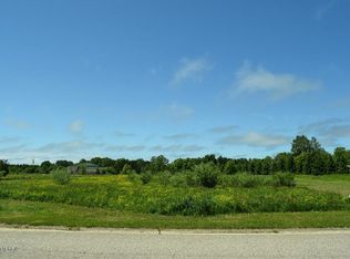 2976 Colfax Ct, Douglas, MI 49406