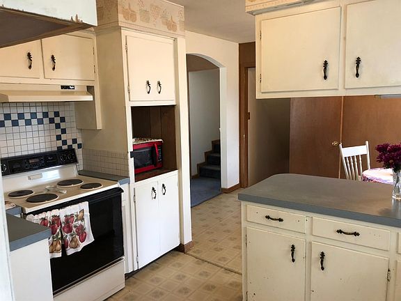 2nd image of 2203 Downing Ave