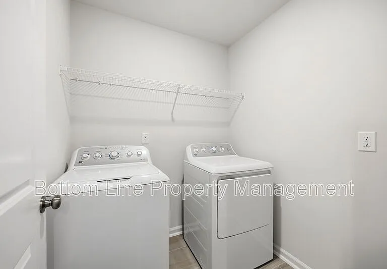 5038 Kota St — Photo 23