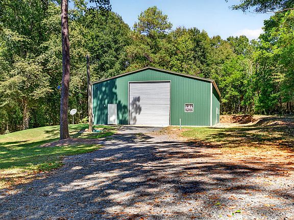 2nd image of 1337 Johnny Miller Rd