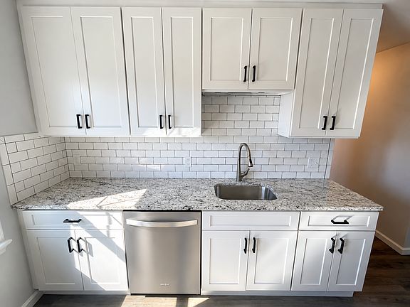 3rd image of 149 Hamilton Ave APT 3N