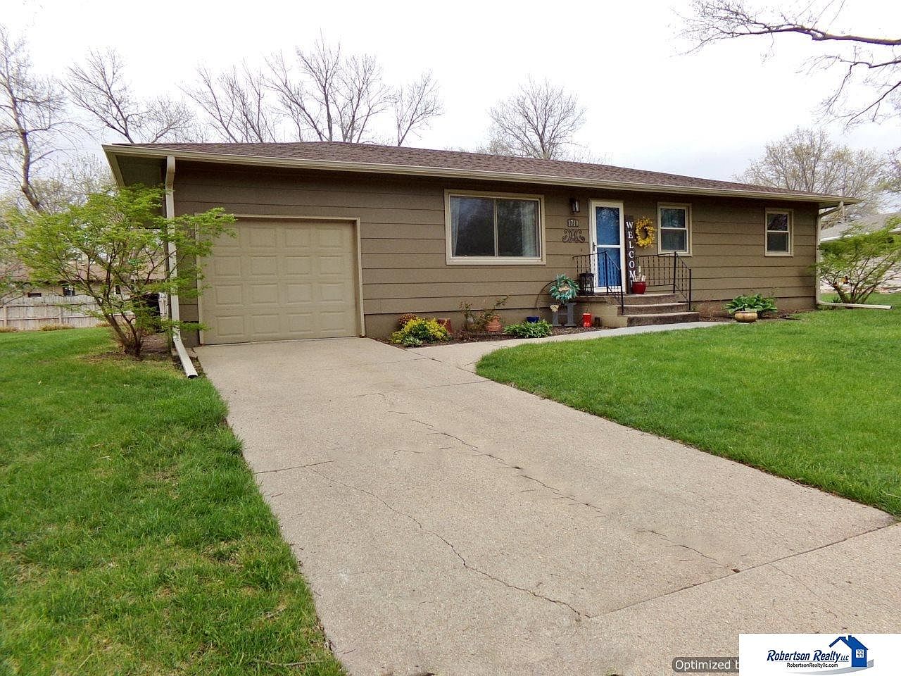 1710 Summit St Beatrice NE 68310 Zillow