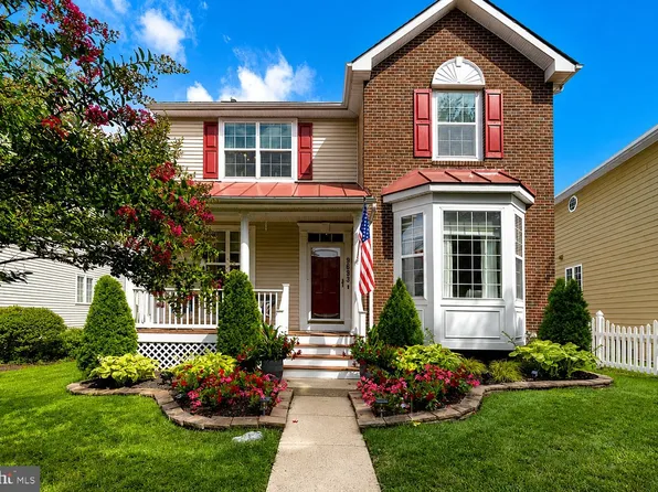 9693 Royal Crest Cir, Frederick, MD 21704
