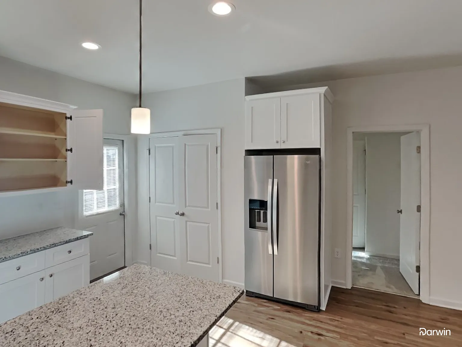 3 bed, 2.0 bath, 1244 sqft, $1,615 — Photo 3