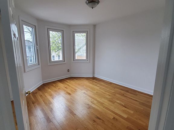 4th image of 65-14 Admiral Ave #2