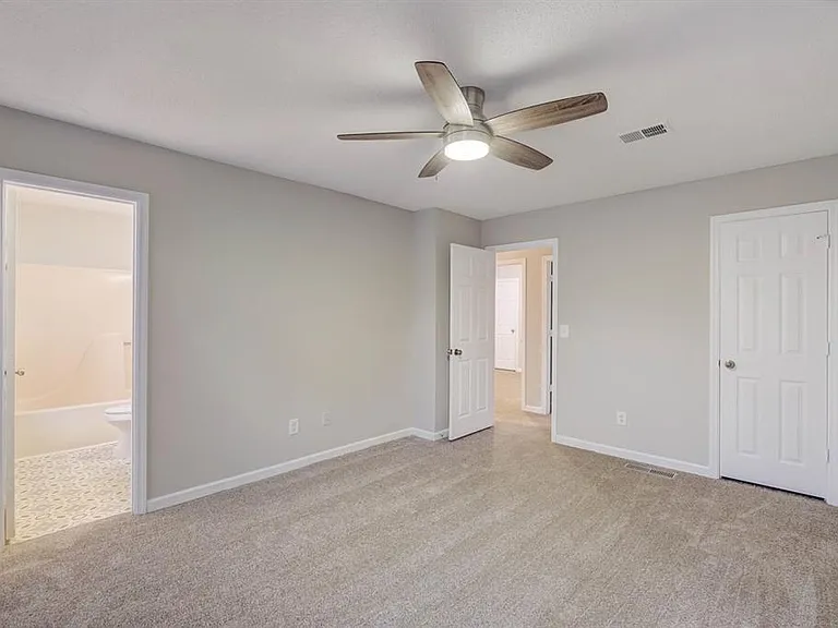 886 Joseph Club Dr SW — Photo 6