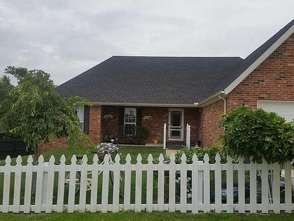 2nd image of 104 Lion Dr N