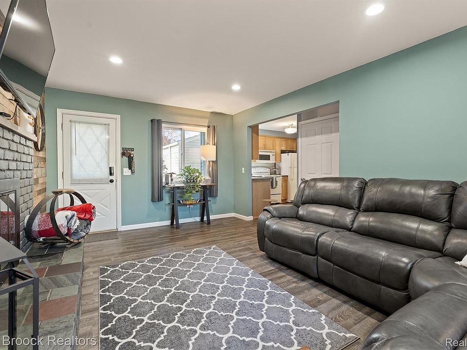 1602 Millard Ave, photo 17