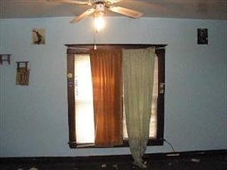 3rd image of 428 Woodlawn Ave