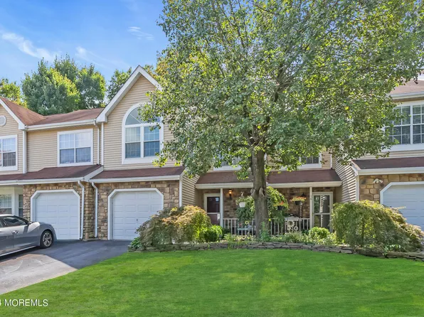 12 Shire Place, Tinton Falls, NJ 07753