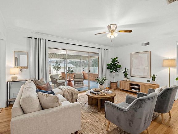 5th image of 210 N Summit St