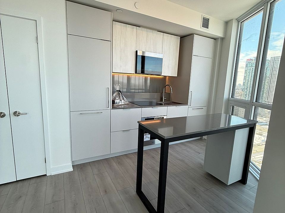 1st image of 1 Fairview Rd E #1904