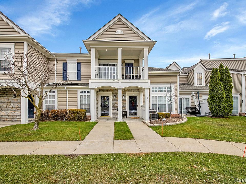 1st image of 25810 Maritime Cir N