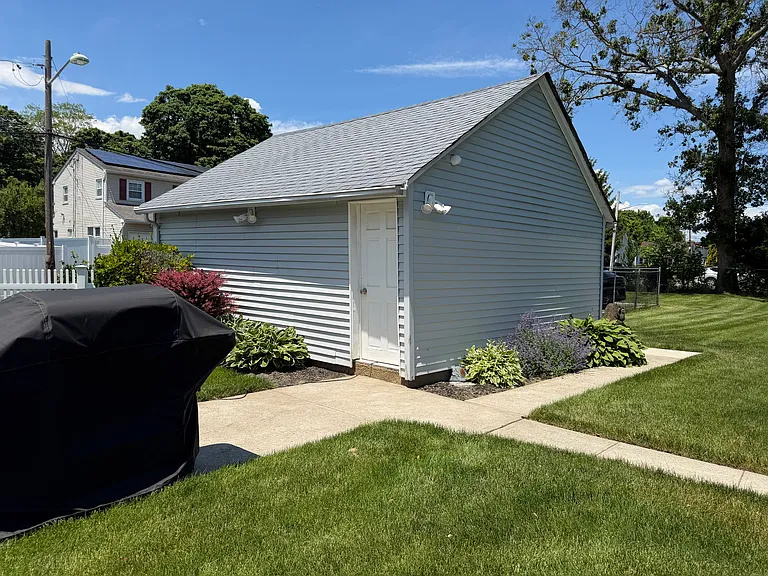59 Lincoln Ave — Photo 15