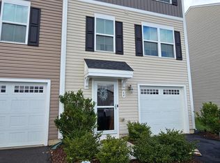 64 Chincoteague Ln, Martinsburg, WV 25403