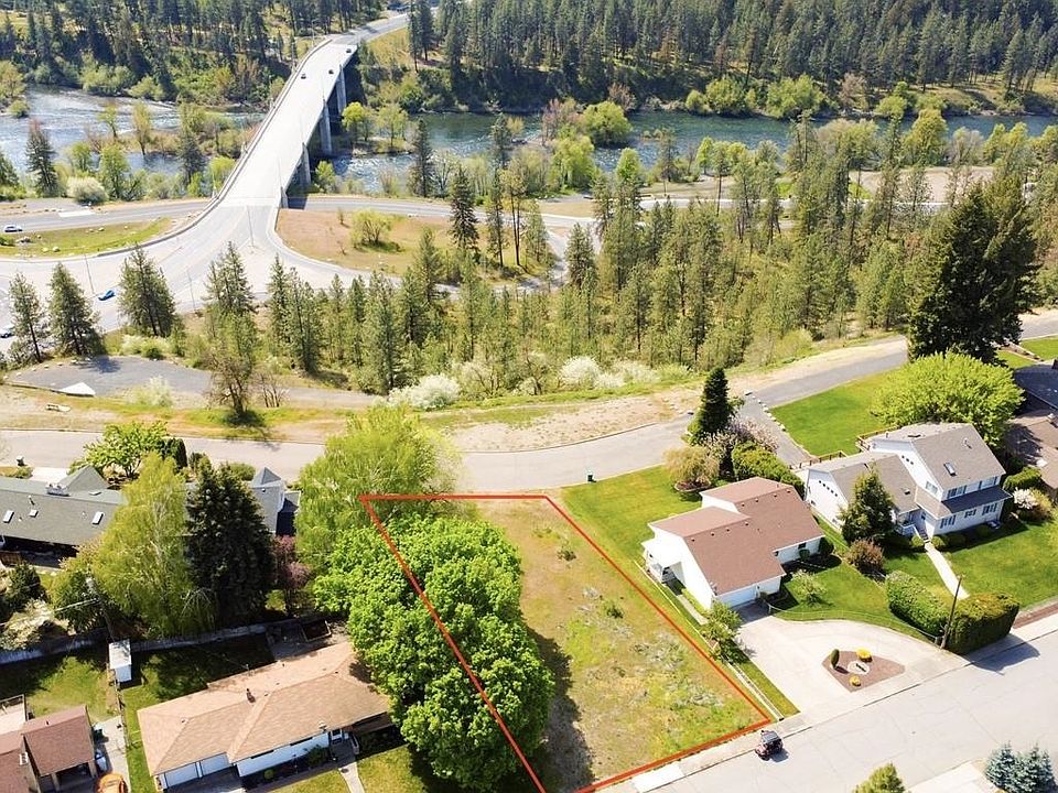 1st image of 2724 W Riverview Dr