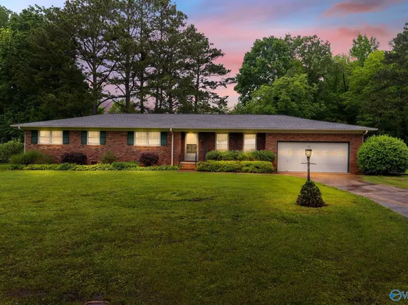 405 Franklin St, Scottsboro, AL 35768
