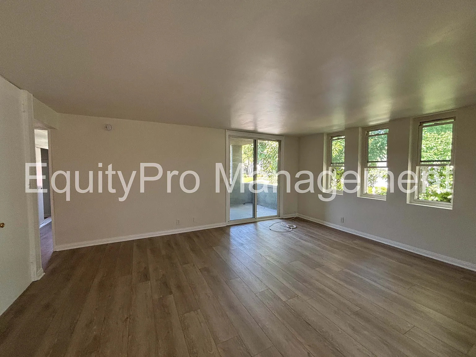 2 bed, 725 sqft, $2,500 — Photo 4