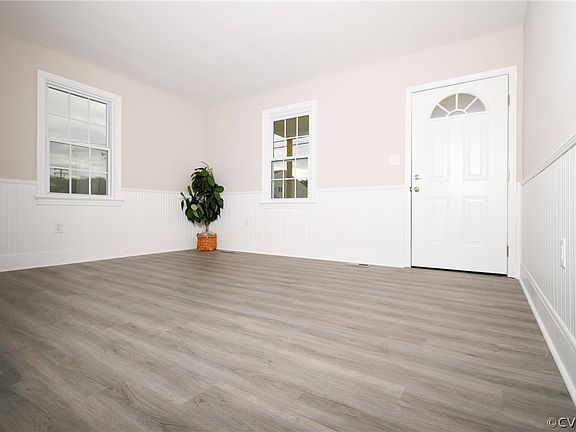 5th image of 2323 Richmond Ave