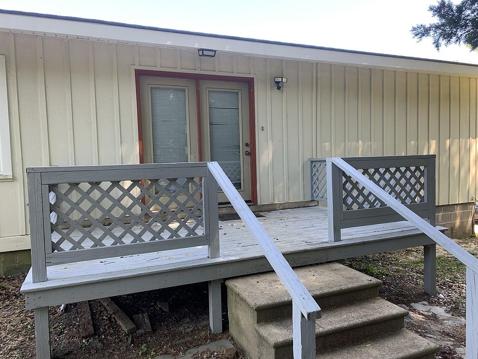 901 Park St, Troy, AL 36081 Zillow