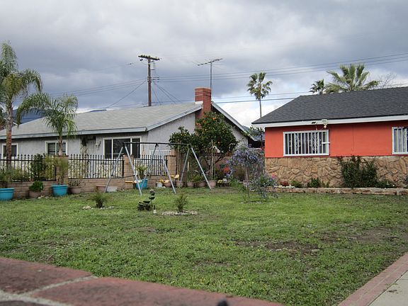 3rd image of 11726 Glenoaks Blvd