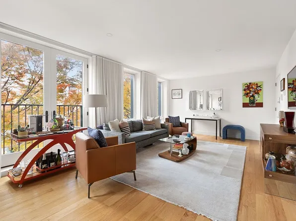 334 22nd St #3B, Brooklyn, NY 11215