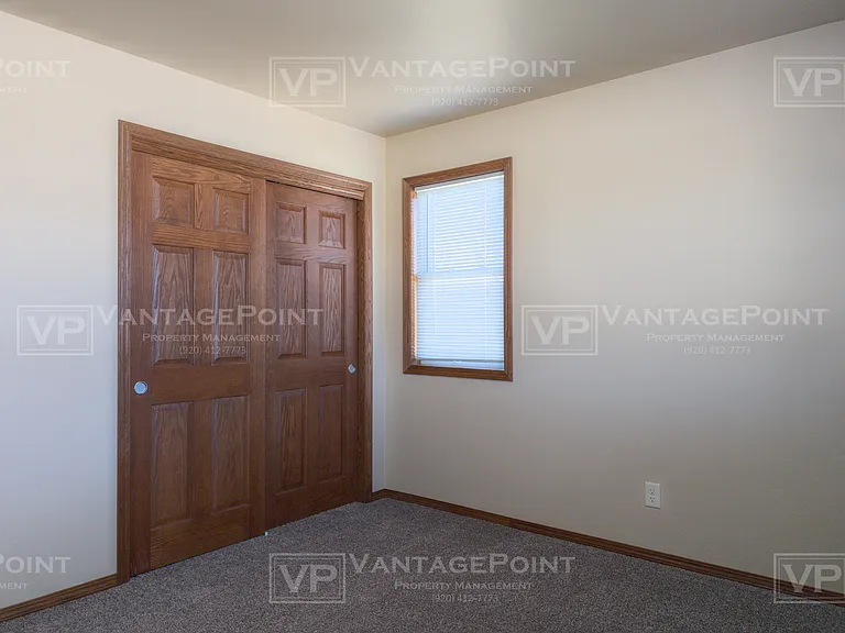 2250 Daly Dr — Photo 12