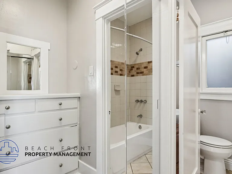 1141 Pine Ave — Photo 13