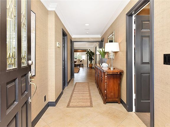 3rd image of 4824 Hazelnut Ave