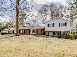 2044 Larchmont Rd, Akron, OH 44313