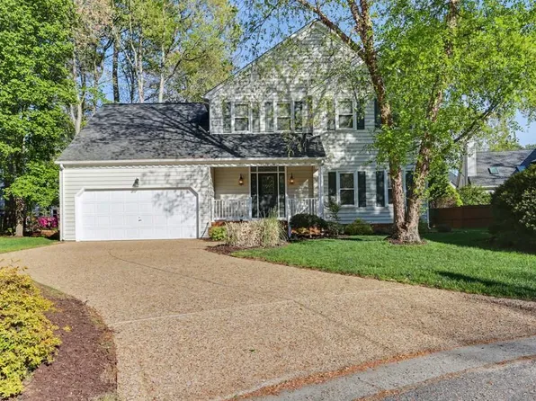 104 Compass Ct, Yorktown, VA 23693