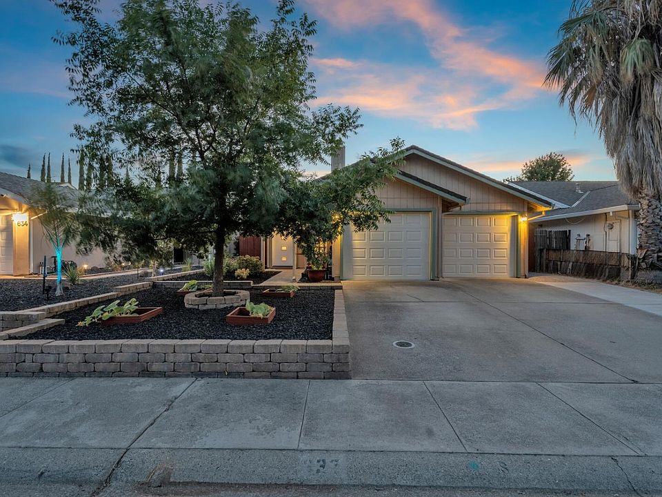 1st image of 632 Carpenter Way