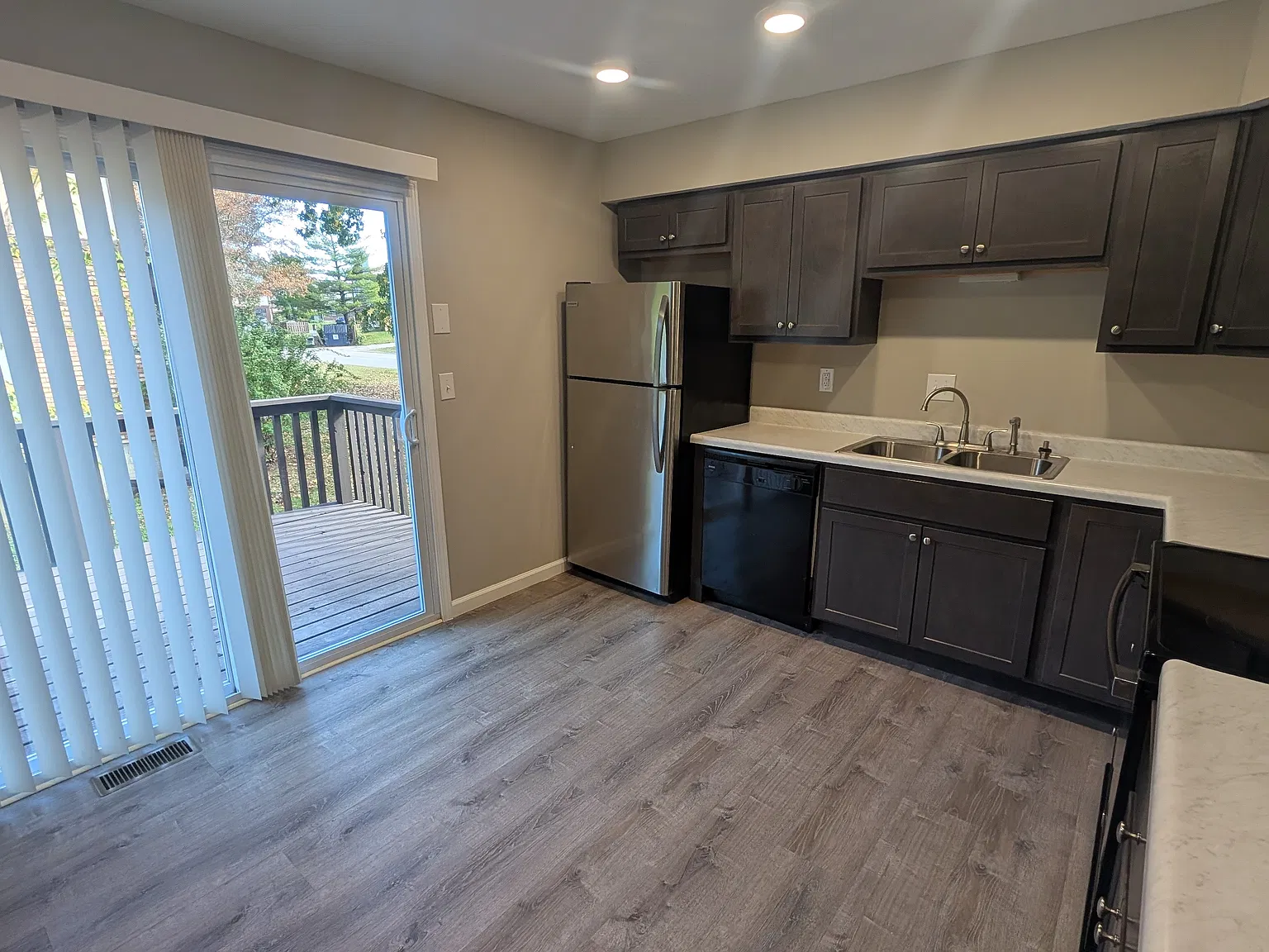 2 bed, 1.5 bath, 1000 sqft, $1,500 — Photo 4
