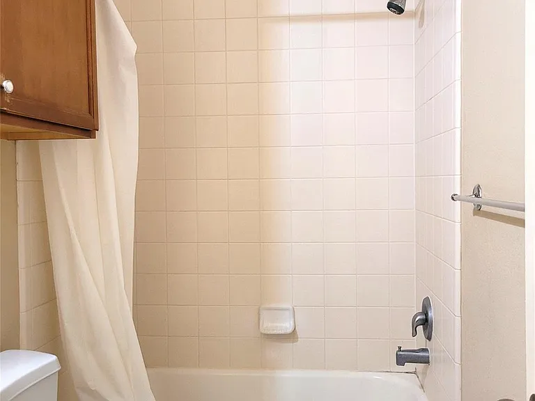 6042 Starbrook Creek Dr — Photo 20