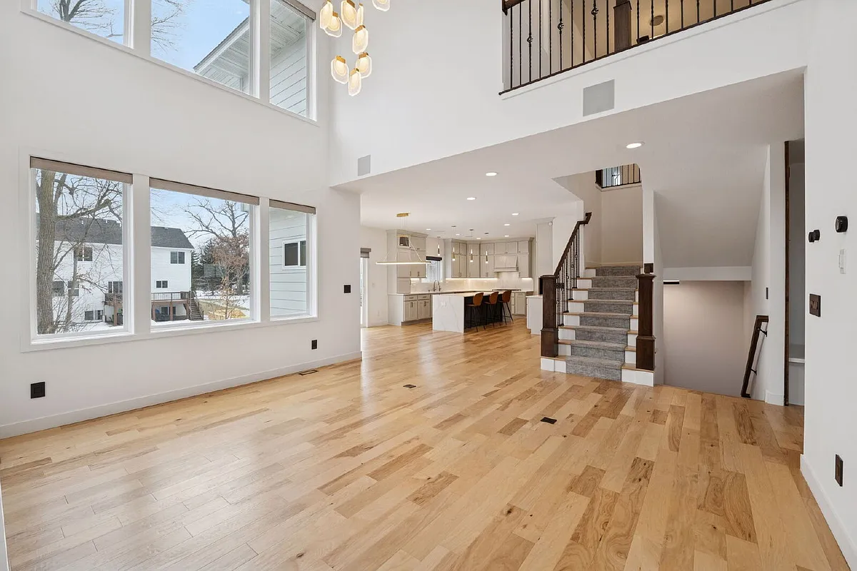 Building Photo - 18305 Dove Ct