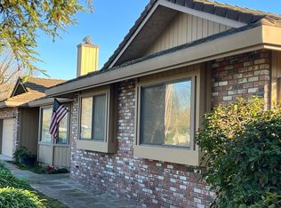 814 E Harney Ln, Lodi, CA 95242