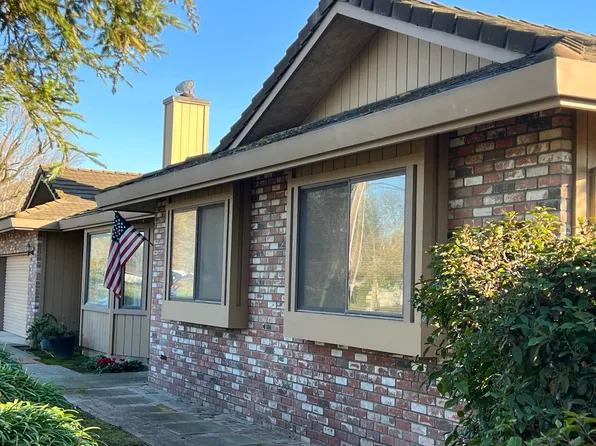 814 E Harney Ln, Lodi, CA 95242