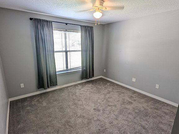 2nd image of 2618 Salamanca St
