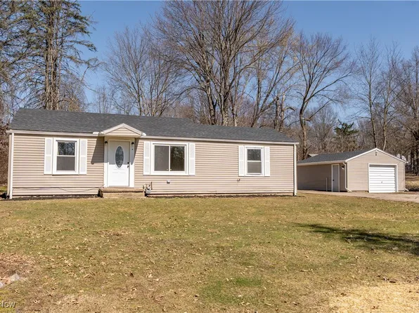 1655 Eastern Rd, Barberton, OH 44203